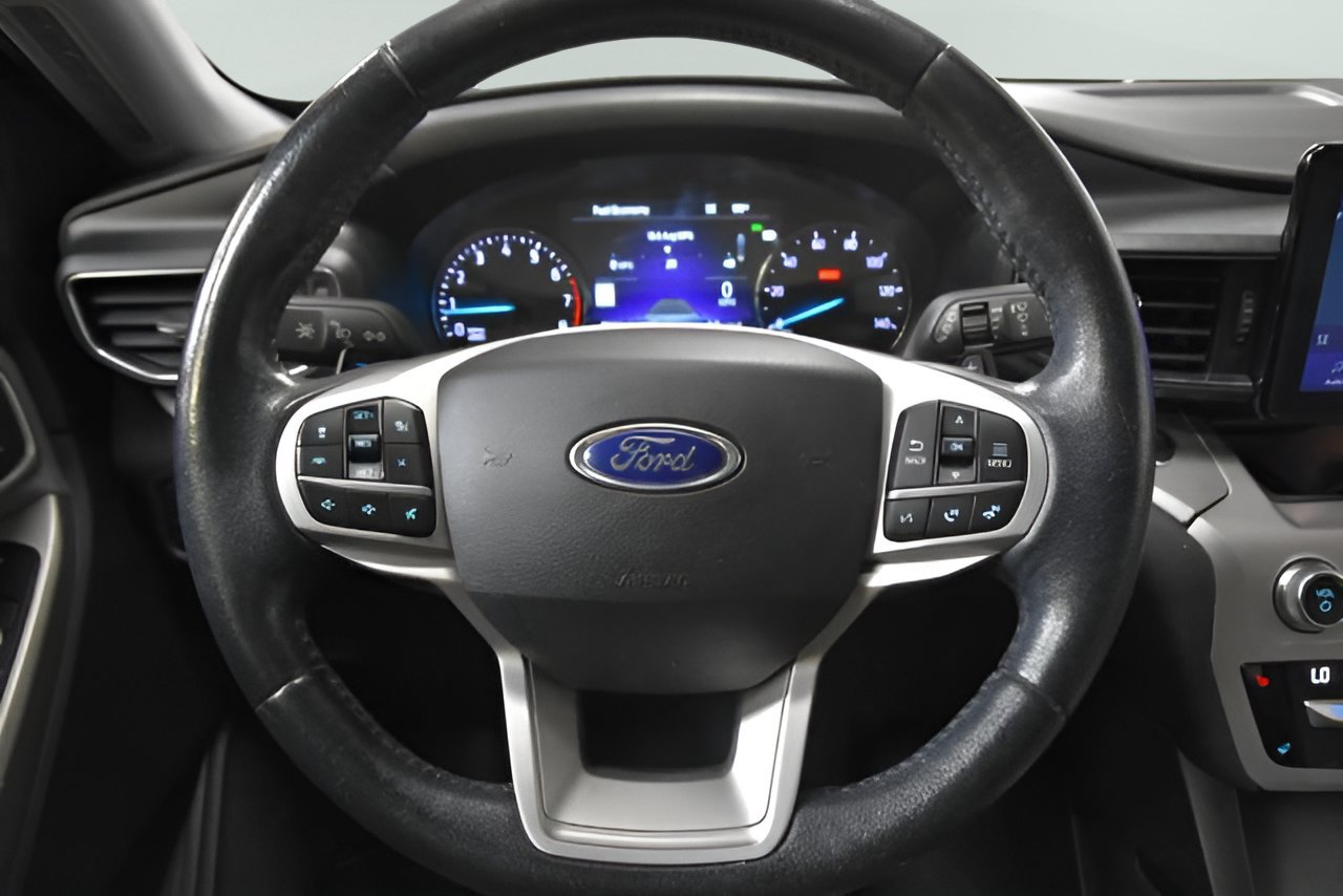 Used 2021 Ford Explorer XLT w/ Equipment Group 202A RWD image 19