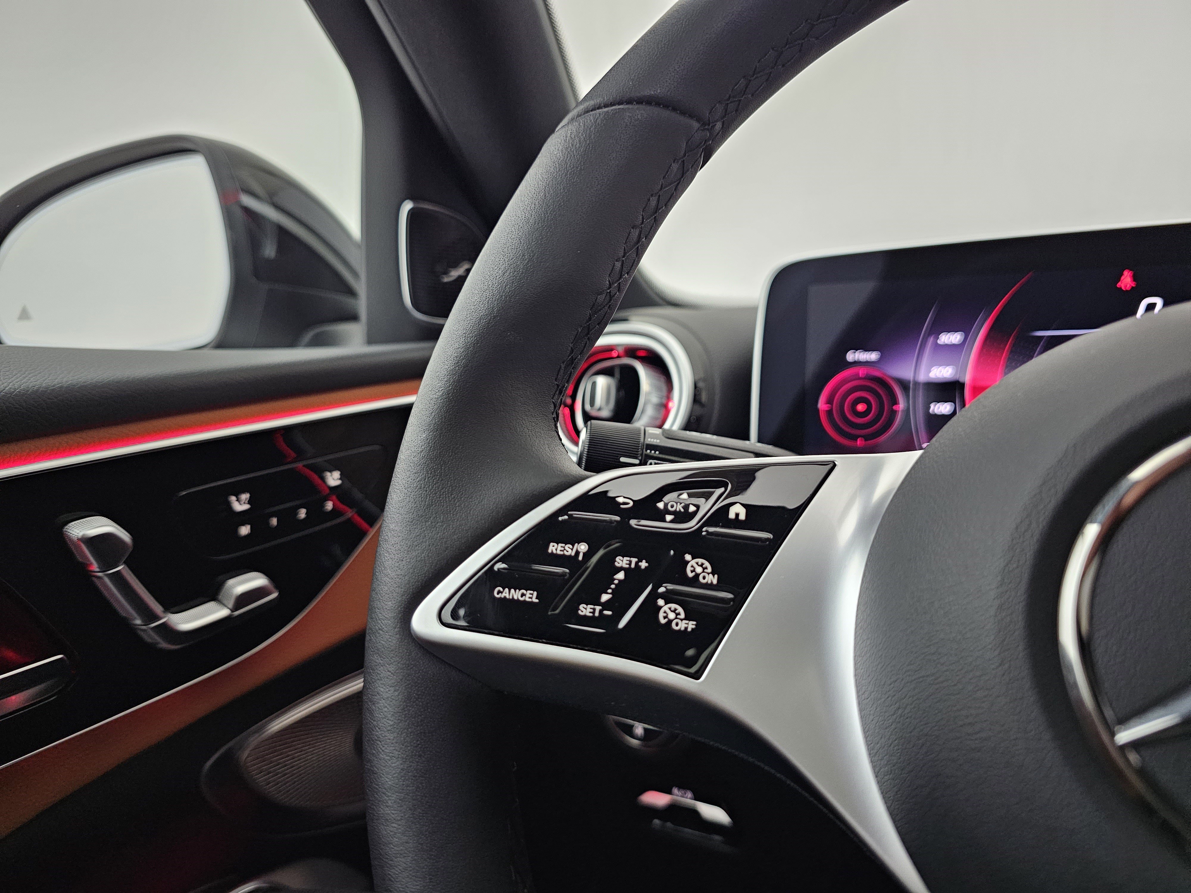 Certified 2025 Mercedes-Benz C 300 4MATIC Sedan image 36