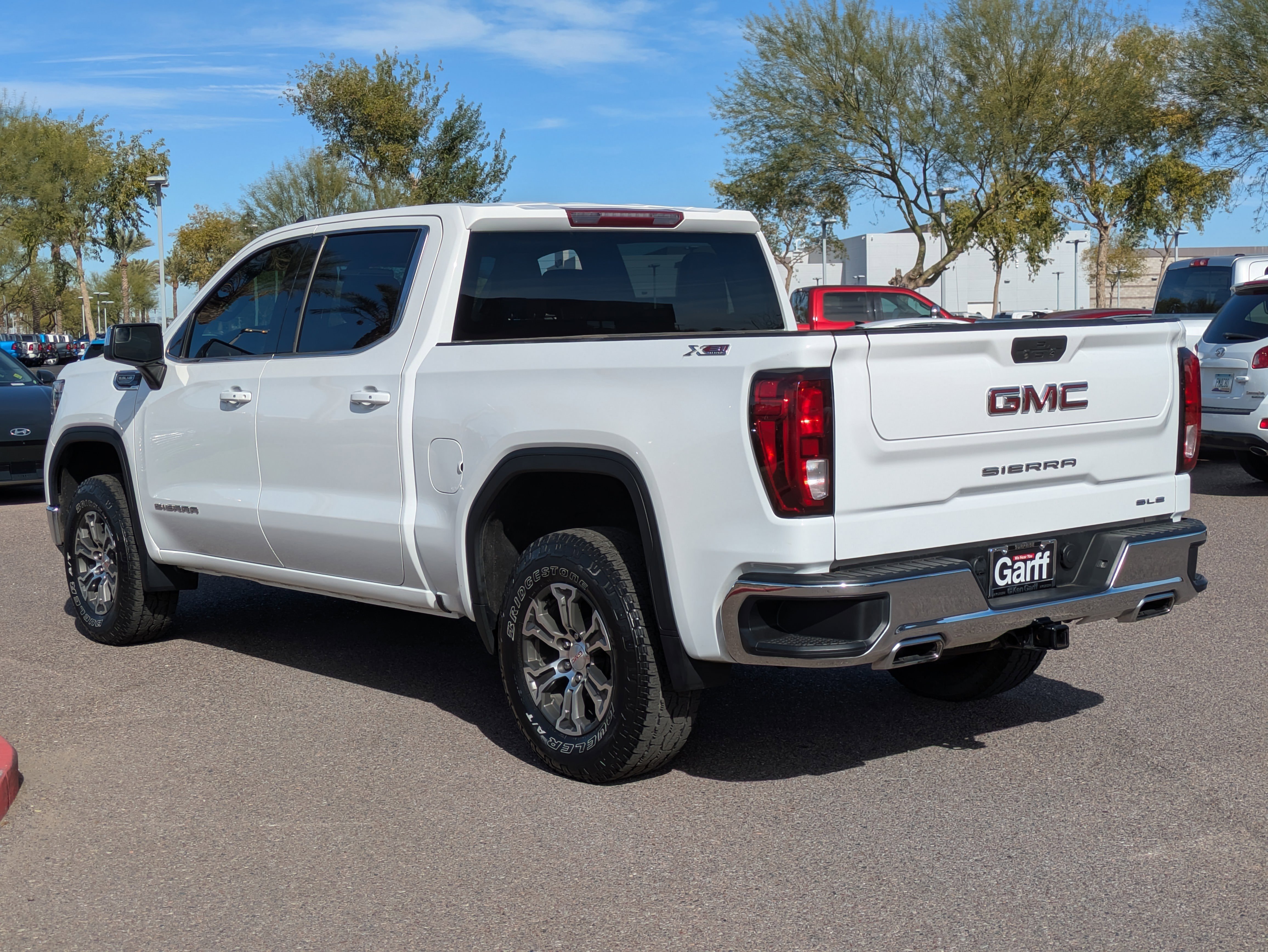 Used 2022 GMC Sierra 1500 SLE w/ X31 Off-Road Package image 5