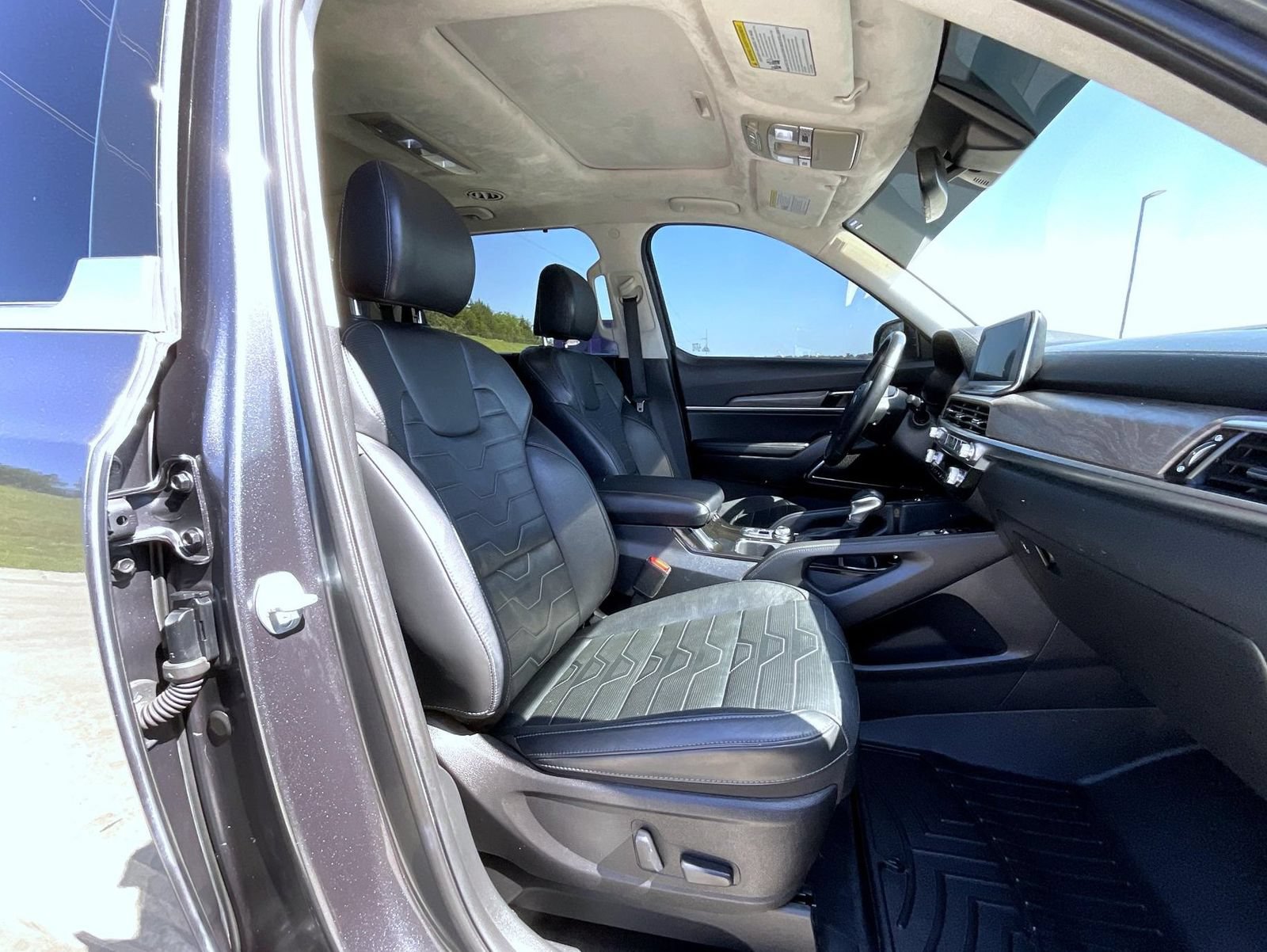 Used 2020 Kia Telluride SX w/ SX Prestige Package AWD/4WD image 16