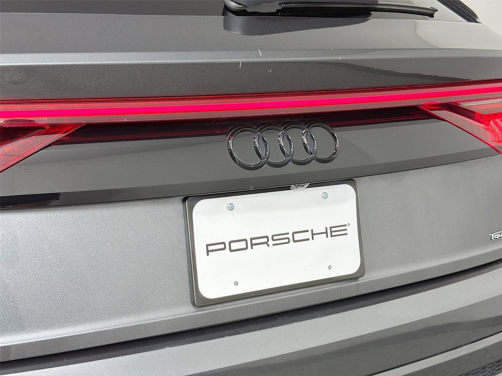 Used 2020 Audi Q8 Prestige w/ Prestige Package AWD/4WD image 17