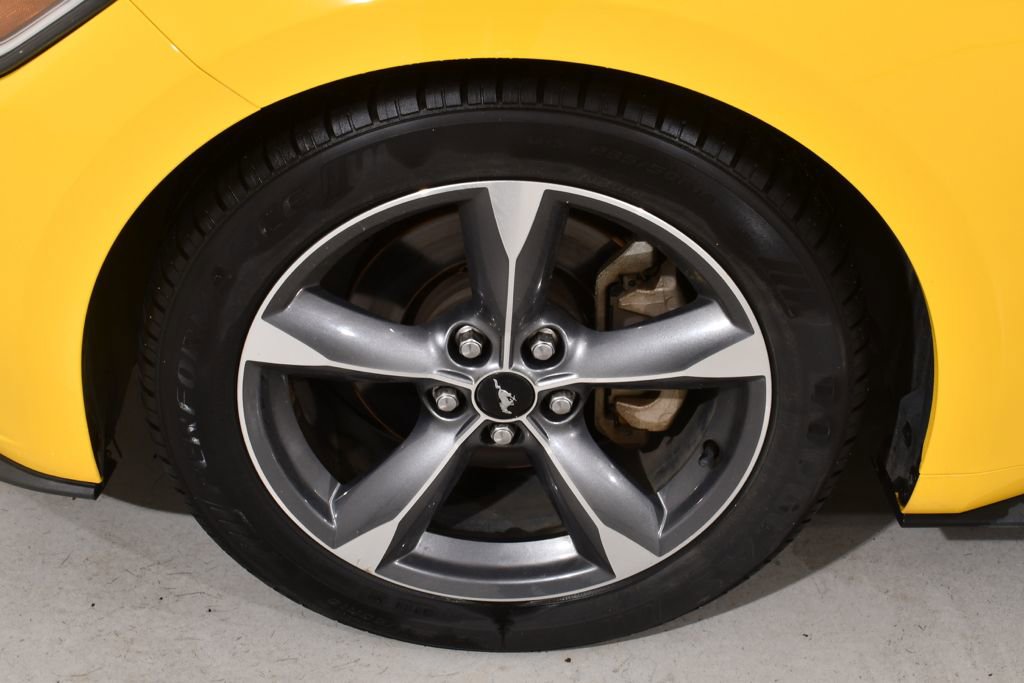 Used 2015 Ford Mustang Convertible w/ Equipment Group 051A RWD image 20