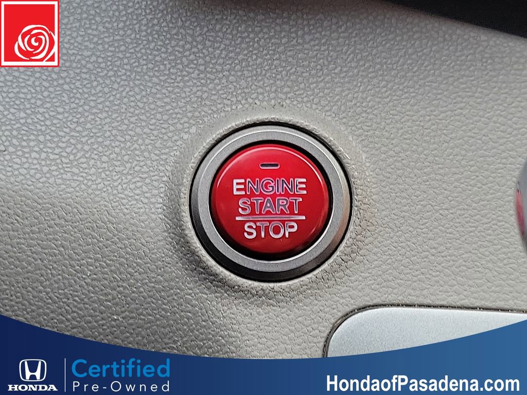 Used 2016 Honda Odyssey Touring Elite image 17