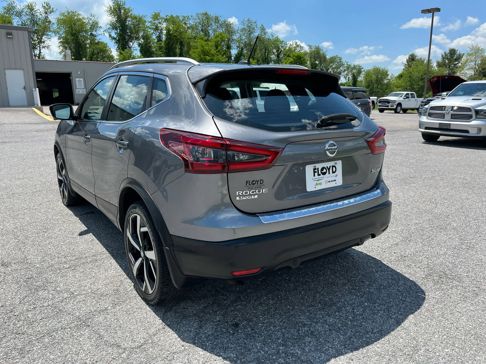 Used 2022 Nissan Rogue Sport SL AWD/4WD image 5