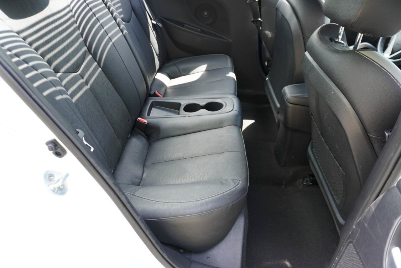 Used 2016 Hyundai Veloster Turbo FWD image 38