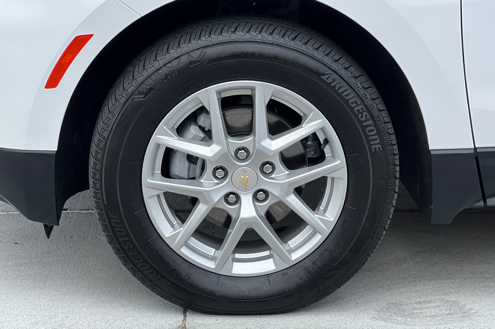 Used 2022 Chevrolet Equinox LT image 36