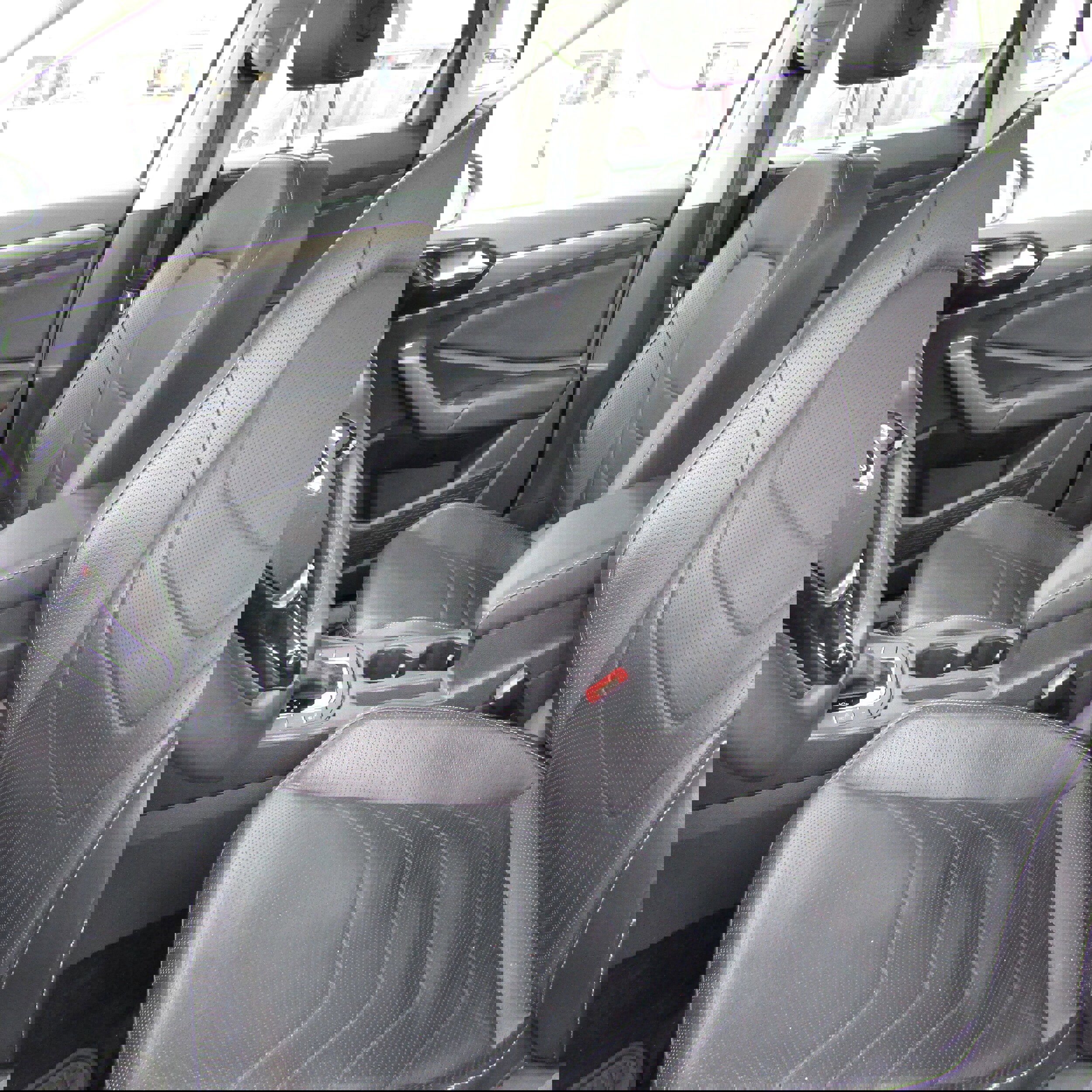 Used 2020 Volkswagen Jetta SEL Premium image 23