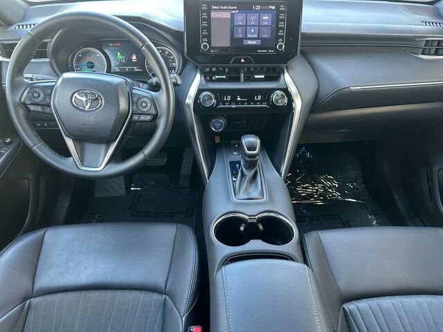 Used 2021 Toyota Venza XLE w/ Carpet Mat Package (TMS) image 17