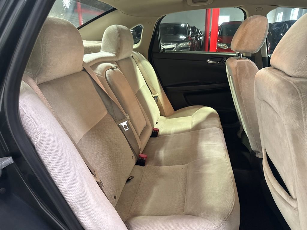 Used 2014 Chevrolet Impala LT w/ LT Sunroof Package image 34