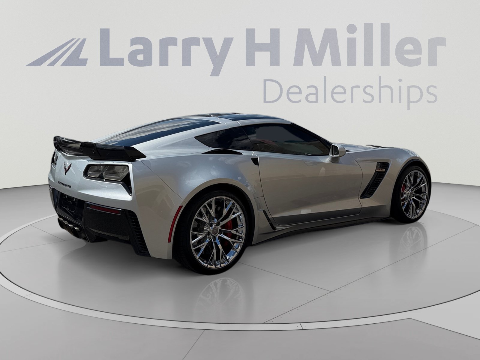 Used 2016 Chevrolet Corvette Z06 w/ 3LZ Preferred Equipment Group RWD image 5