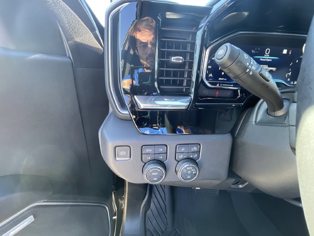 Certified 2022 Chevrolet Silverado 1500 LT Trail Boss w/ Convenience Package II AWD/4WD image 18