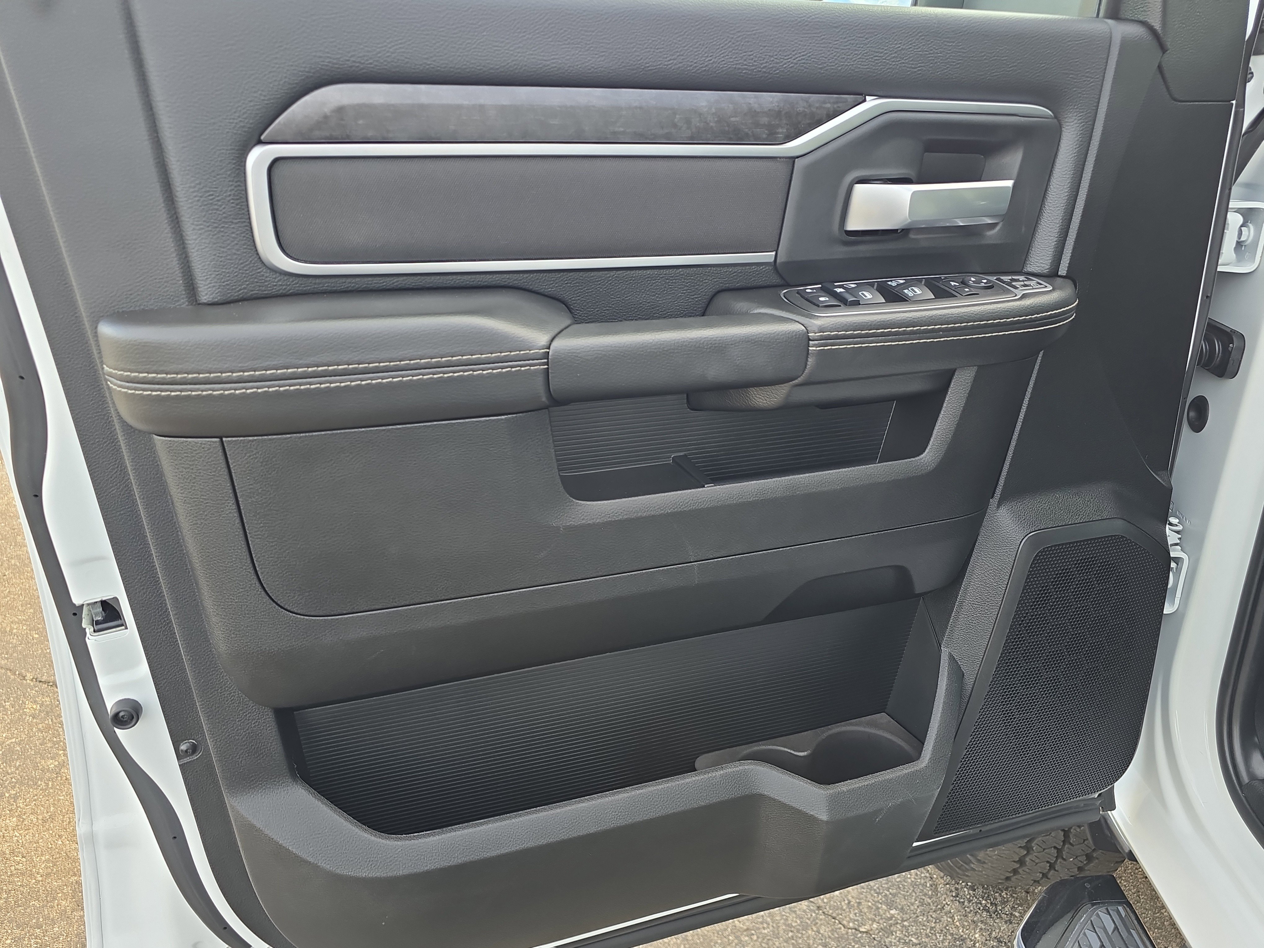 Used 2024 RAM 2500 Big Horn w/ Night Edition image 11