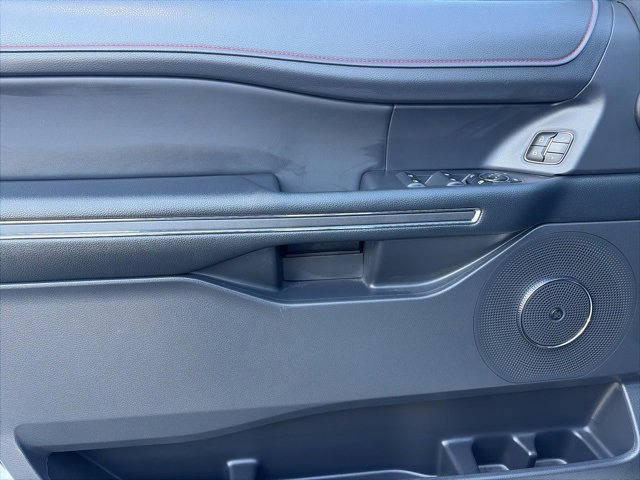 Used 2023 Ford Expedition Limited image 19