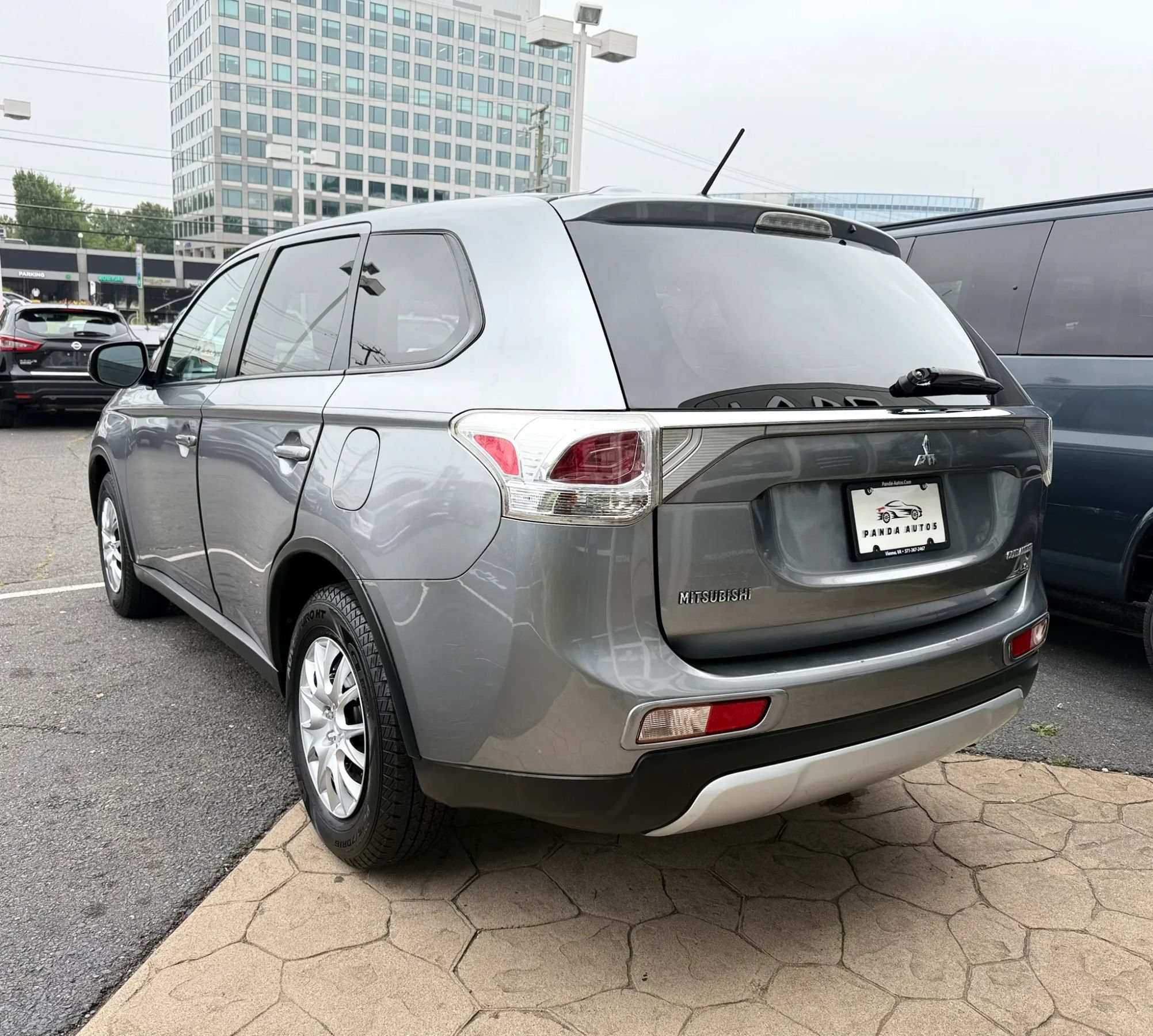 Used 2015 Mitsubishi Outlander ES FWD image 5