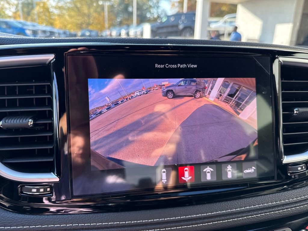 New 2026 Chrysler Pacifica Limited w/ S Appearance Package AWD/4WD image 34