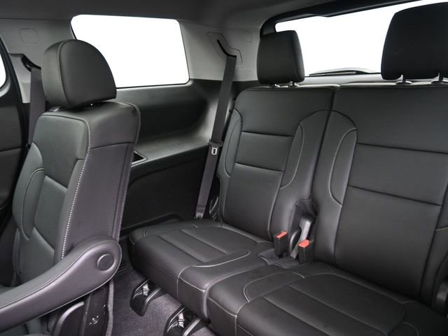 Used 2023 GMC Acadia SLT w/ Elevation Edition image 20