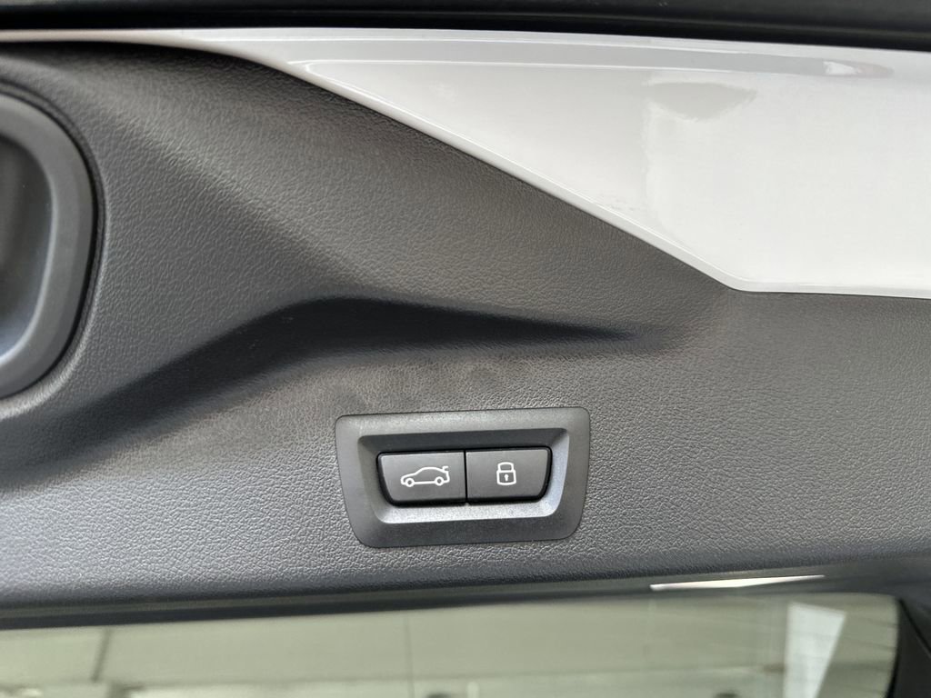 Used 2024 BMW X5 xDrive40i AWD/4WD image 32