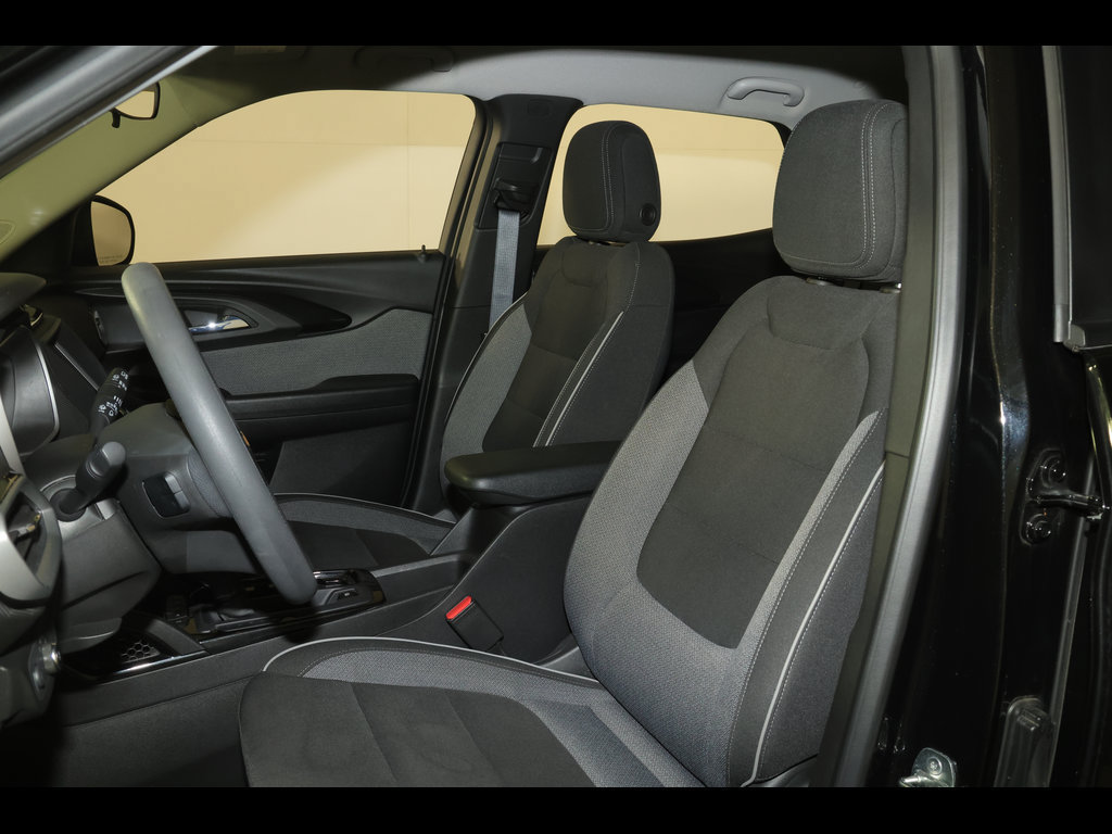 Used 2023 Chevrolet TrailBlazer LS AWD/4WD image 21