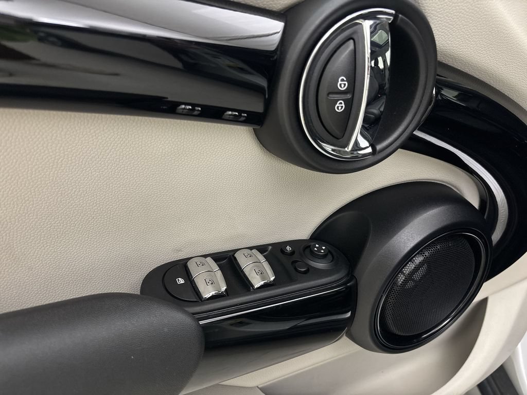 Used 2016 MINI Cooper S FWD image 14