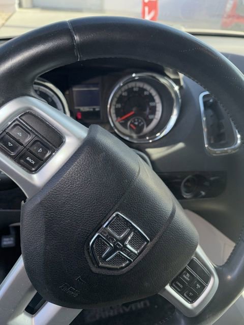 Used 2016 Dodge Grand Caravan SXT w/ Rear Park Assist Package image 24