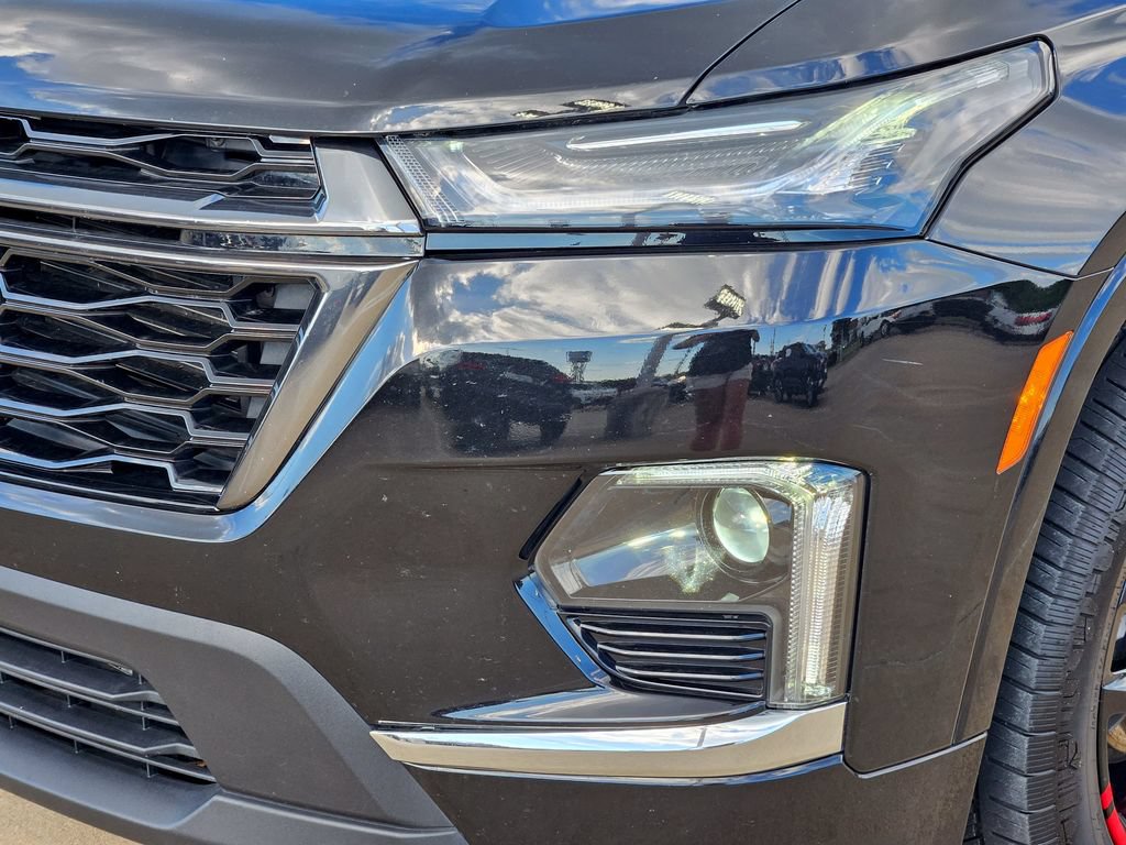 Used 2023 Chevrolet Traverse Premier w/ Redline Edition AWD/4WD image 12