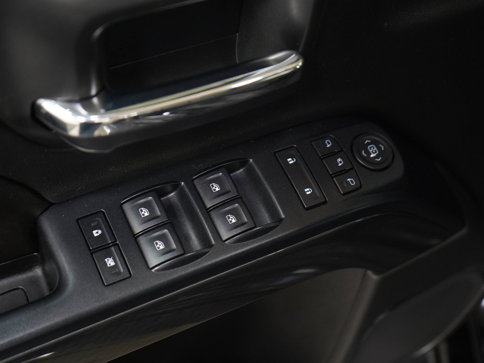 Used 2016 GMC Sierra 1500 SLE w/ All-Terrain Package AWD/4WD image 18