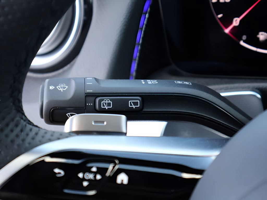 New 2026 Mercedes-Benz GLB 250 4MATIC image 36