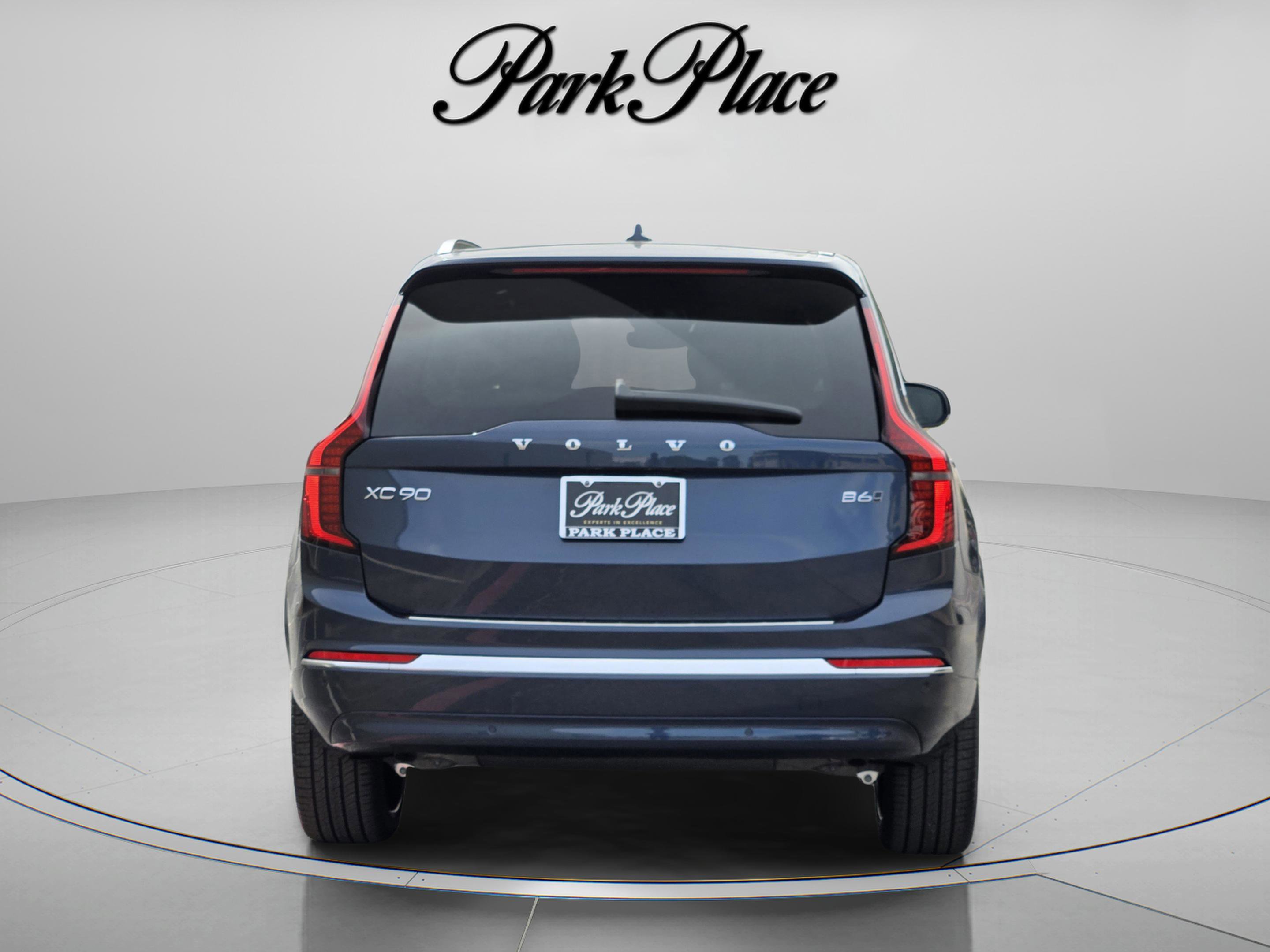 New 2026 Volvo XC90 B6 Plus w/ Protection Package Premier image 4