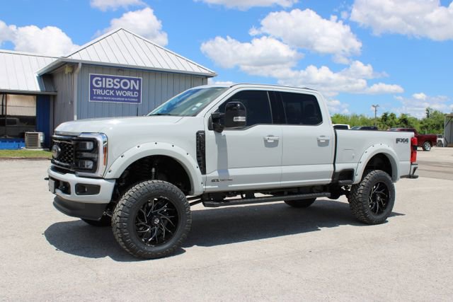 Used 2025 Ford F250 Lariat w/ Black Appearance Package AWD/4WD image 5