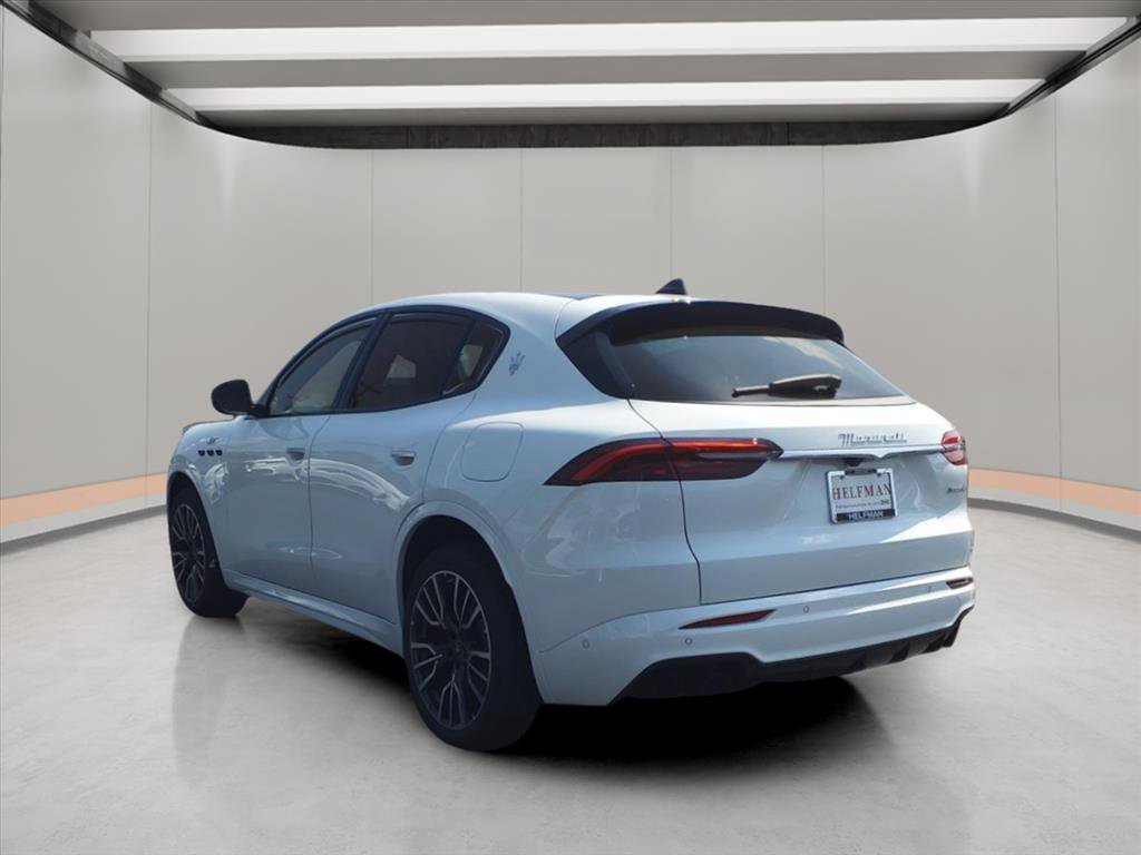 New 2024 Maserati Grecale GT image 2