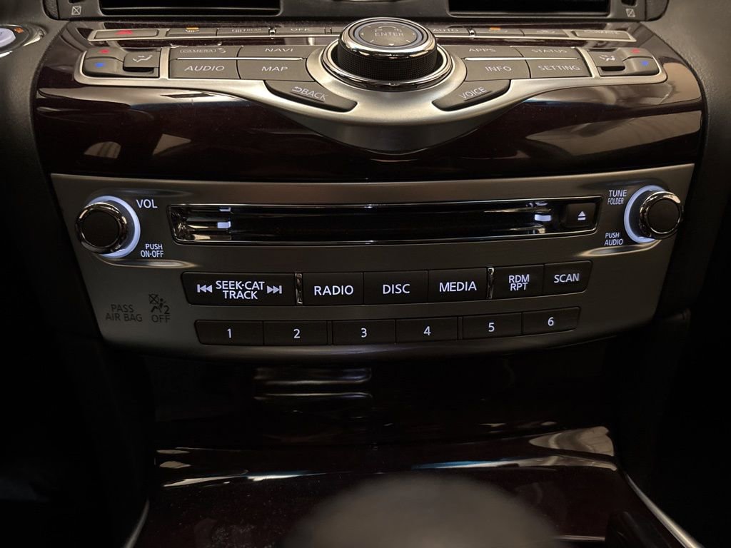 Used 2019 INFINITI Q70 Luxe image 21