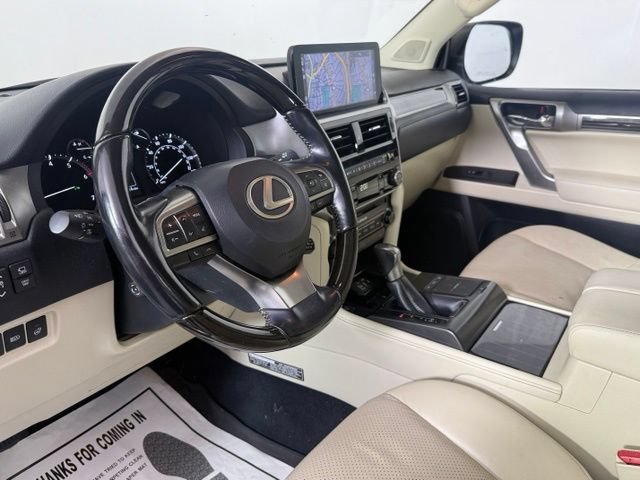 Used 2022 Lexus GX 460 Luxury w/ Sport Design Package AWD/4WD image 5