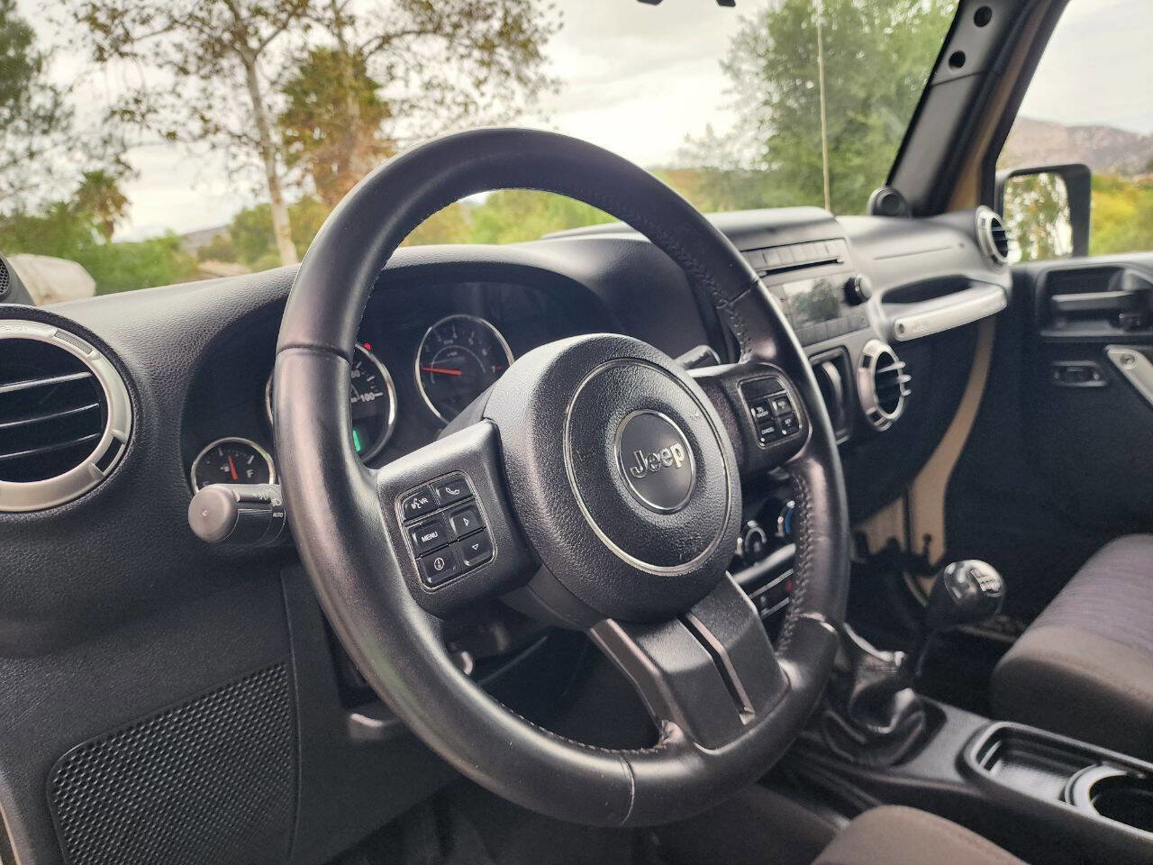 Used 2011 Jeep Wrangler Sahara w/ Dual Top Group image 19