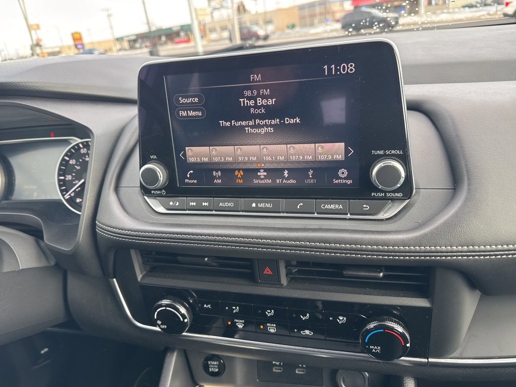 Used 2024 Nissan Rogue S image 14