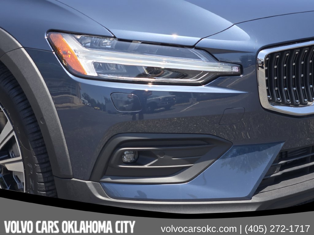 New 2026 Volvo V60 B5 Cross Country Ultra w/ Protection Package Premier AWD/4WD image 7