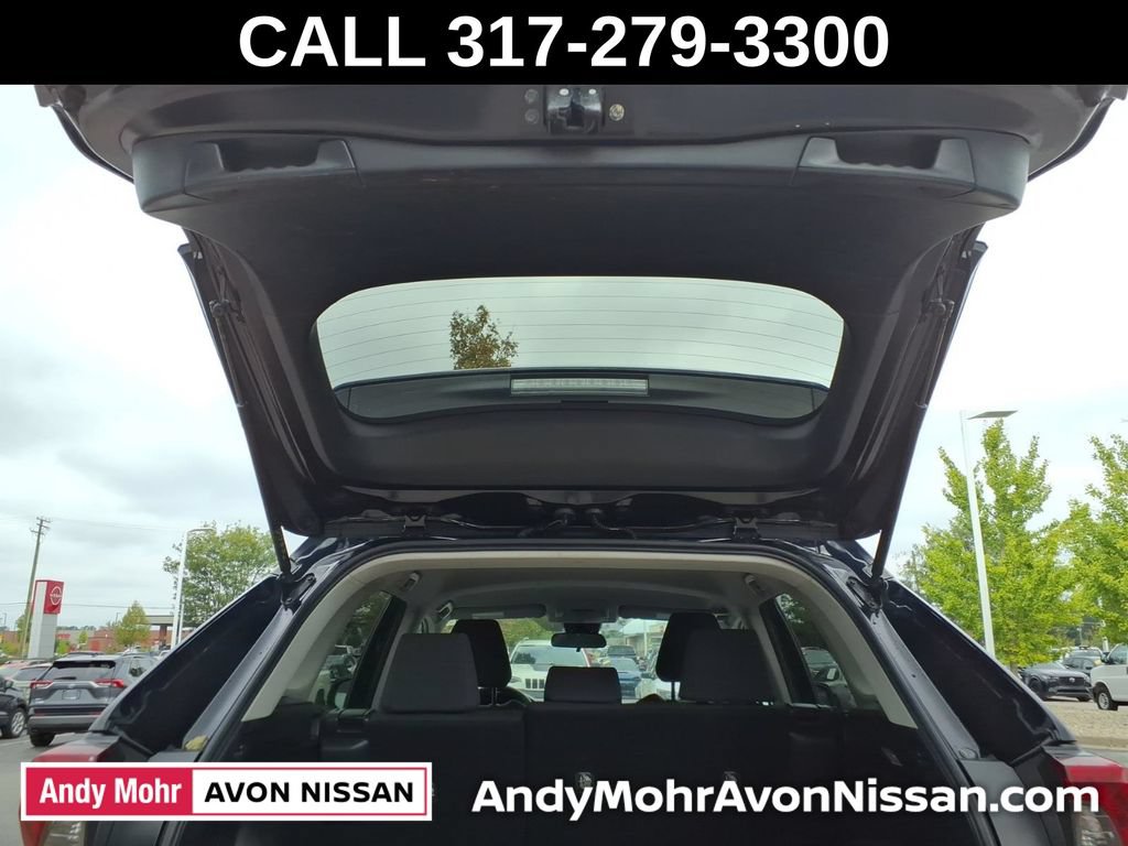Used 2019 Toyota RAV4 LE AWD/4WD image 10