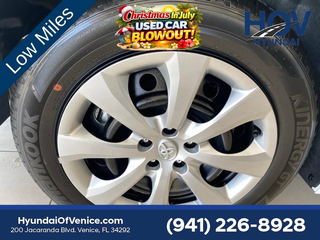 Used 2026 Toyota Corolla LE FWD image 12