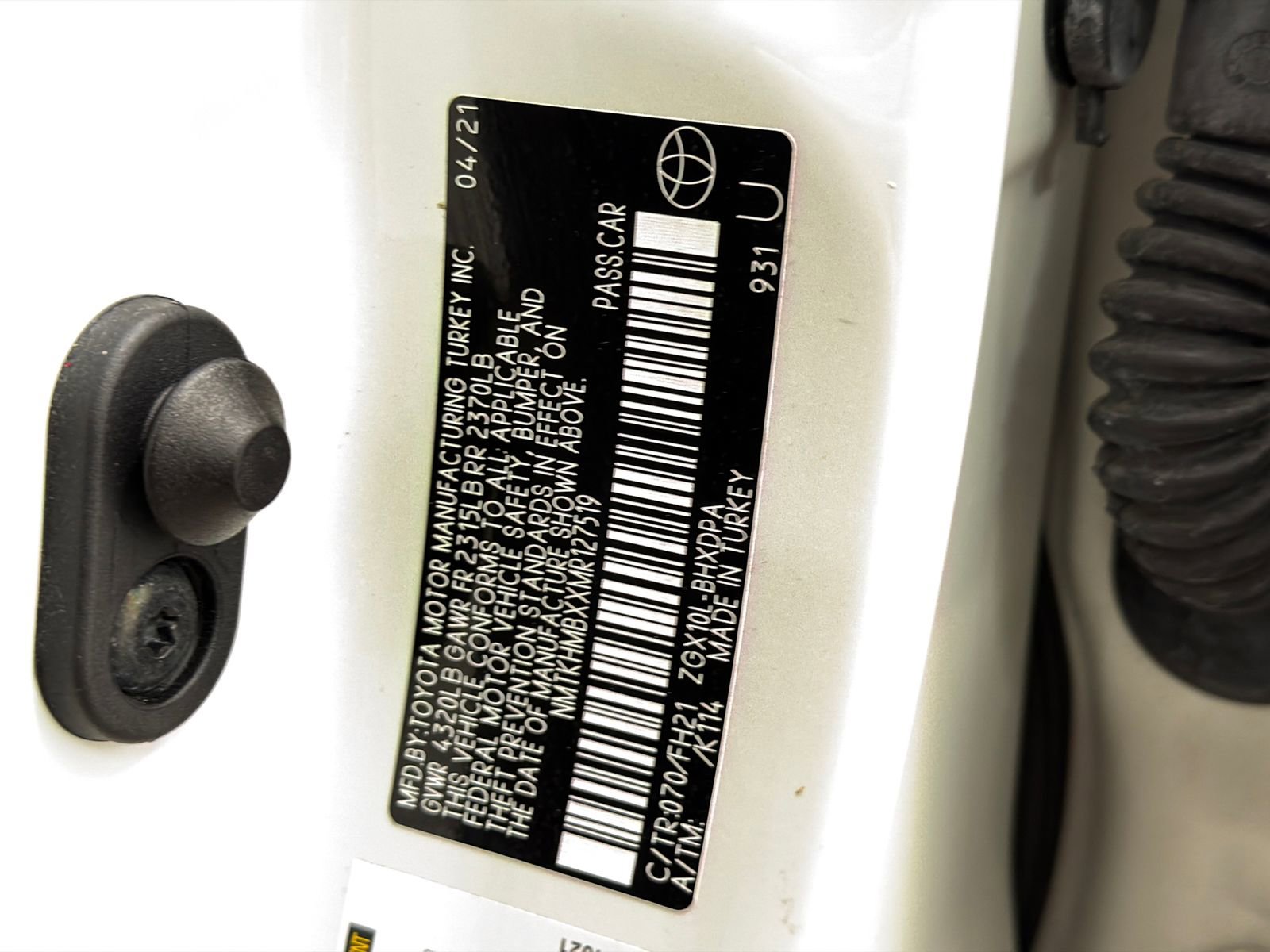 Used 2021 Toyota C-HR LE image 31