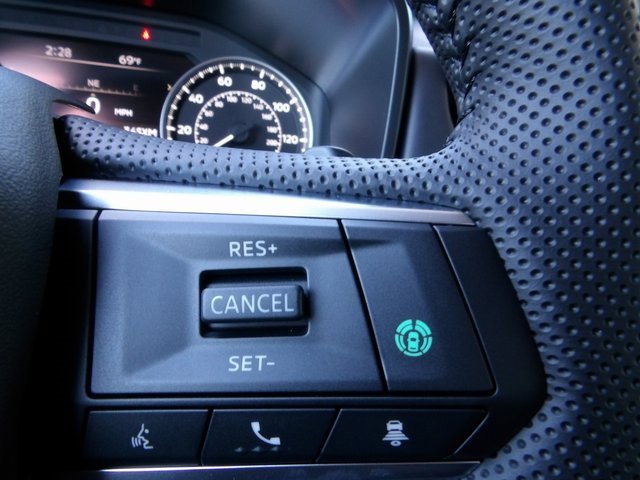 New 2025 Mitsubishi Outlander SE image 33