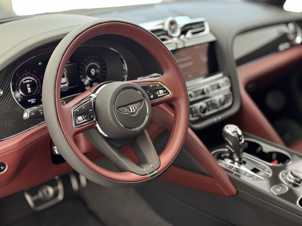 New 2025 Bentley Bentayga image 13