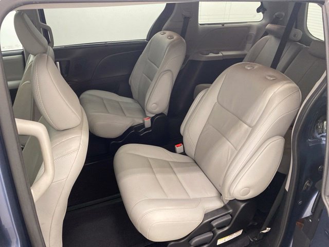 Used 2017 Toyota Sienna Limited Premium AWD/4WD image 29