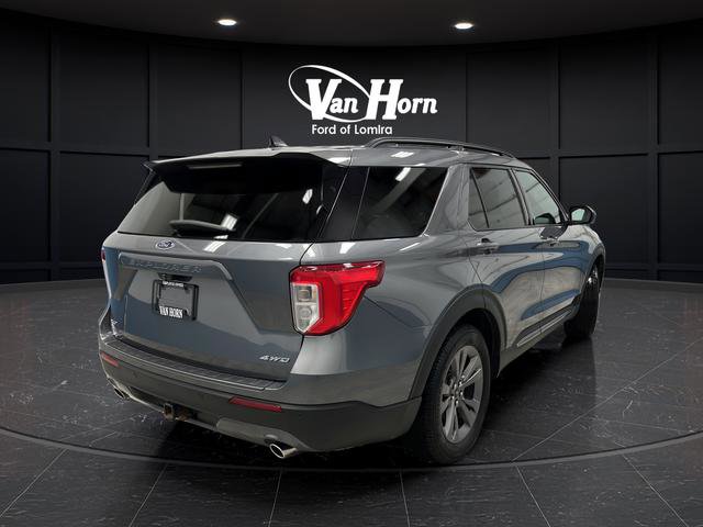 Used 2021 Ford Explorer XLT w/ XLT Sport Appearance Package image 3