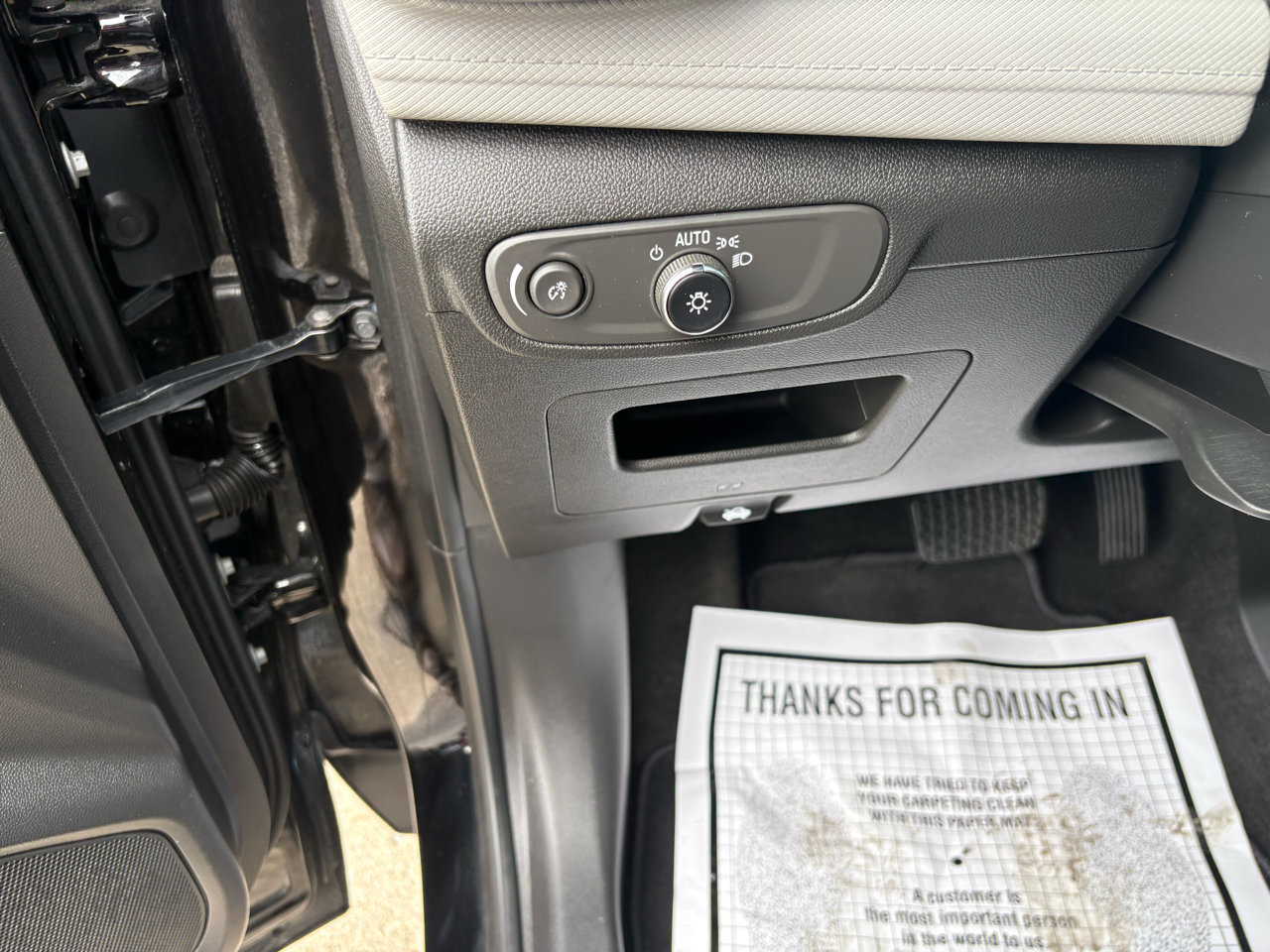 Used 2024 Chevrolet TrailBlazer LS w/ LS Convenience Package image 12