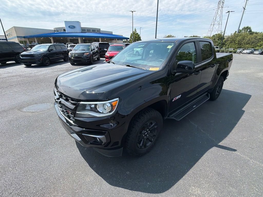 Used 2022 Chevrolet Colorado Z71 w/ Z71 Midnight Edition RWD image 16