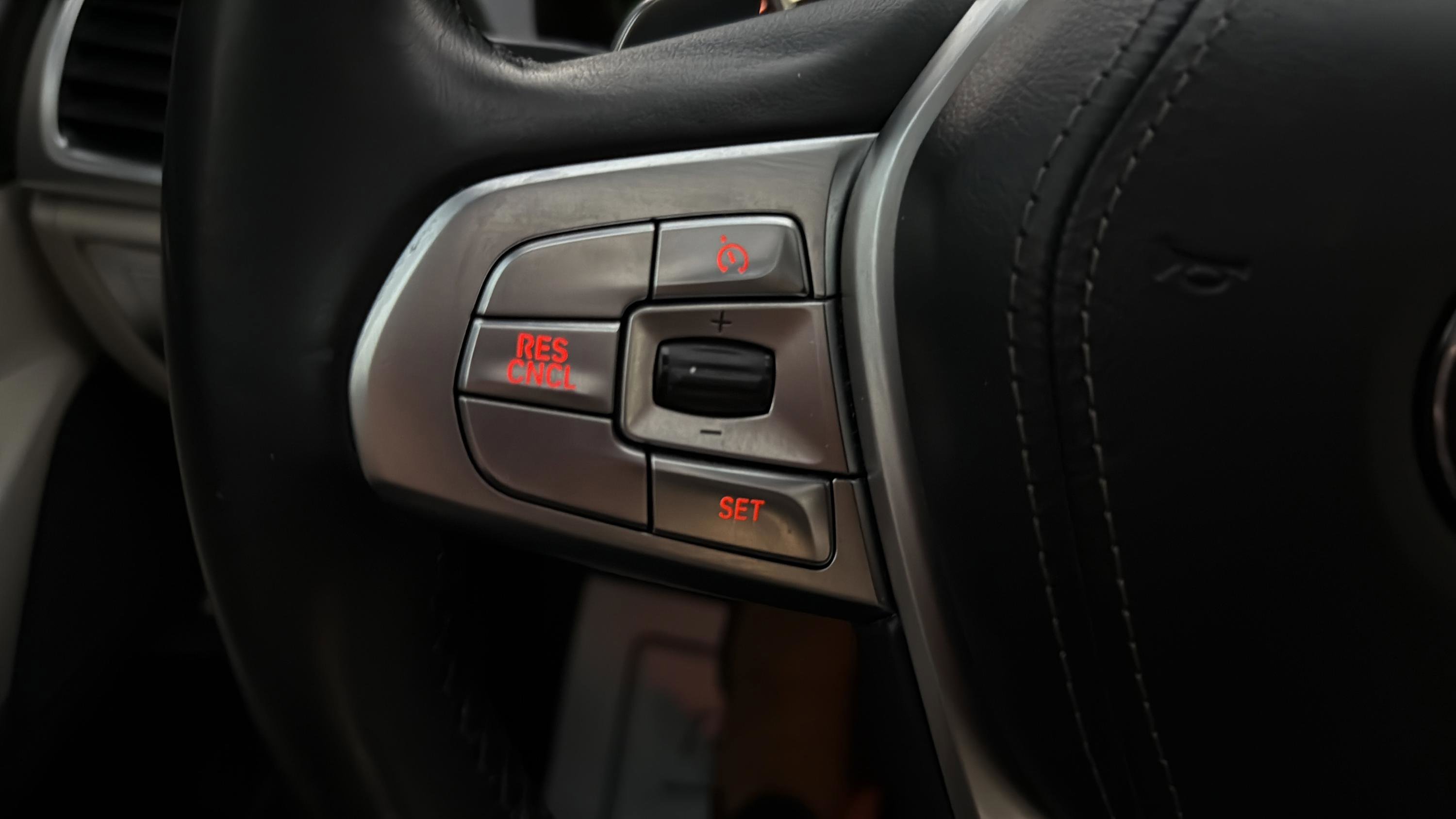 Used 2016 BMW 740i image 14