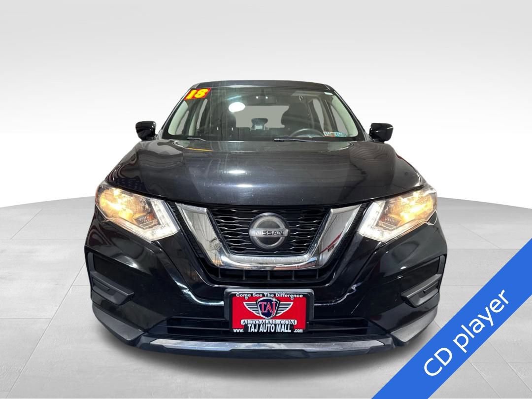 Used 2018 Nissan Rogue S image 2