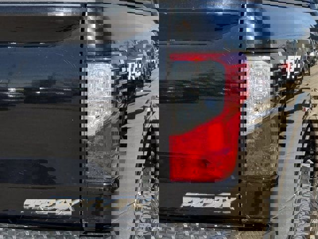 Used 2018 Nissan Titan PRO-4X w/ Pro-4x Convenience Package image 7