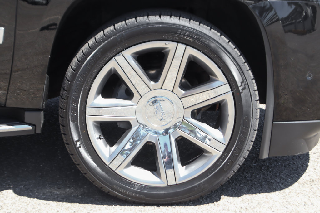 Used 2017 Cadillac Escalade Luxury AWD/4WD image 53