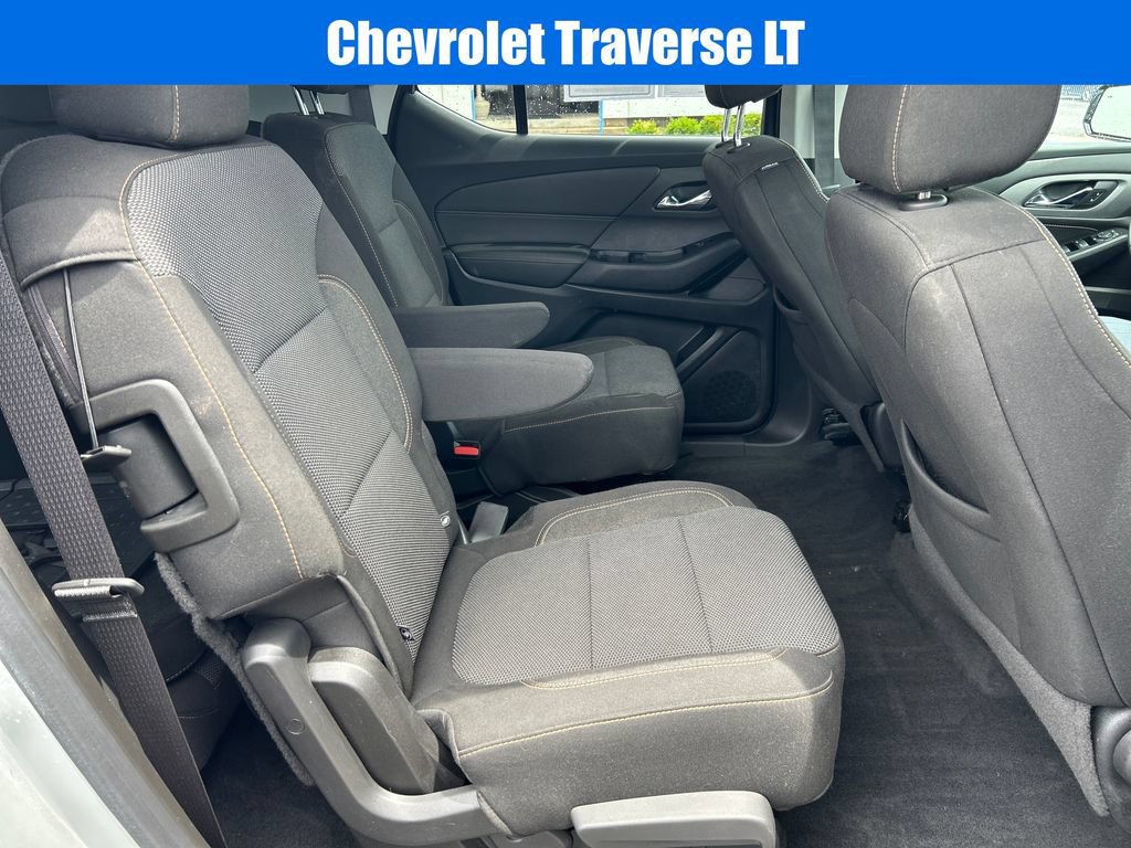 Used 2020 Chevrolet Traverse LT FWD image 11