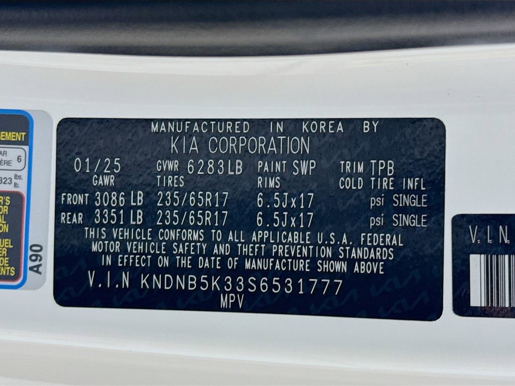 Used 2025 Kia Carnival image 36